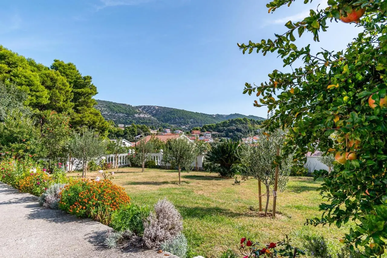 Apartments With A Parking Space Banjol, Rab - 5022 Croatia