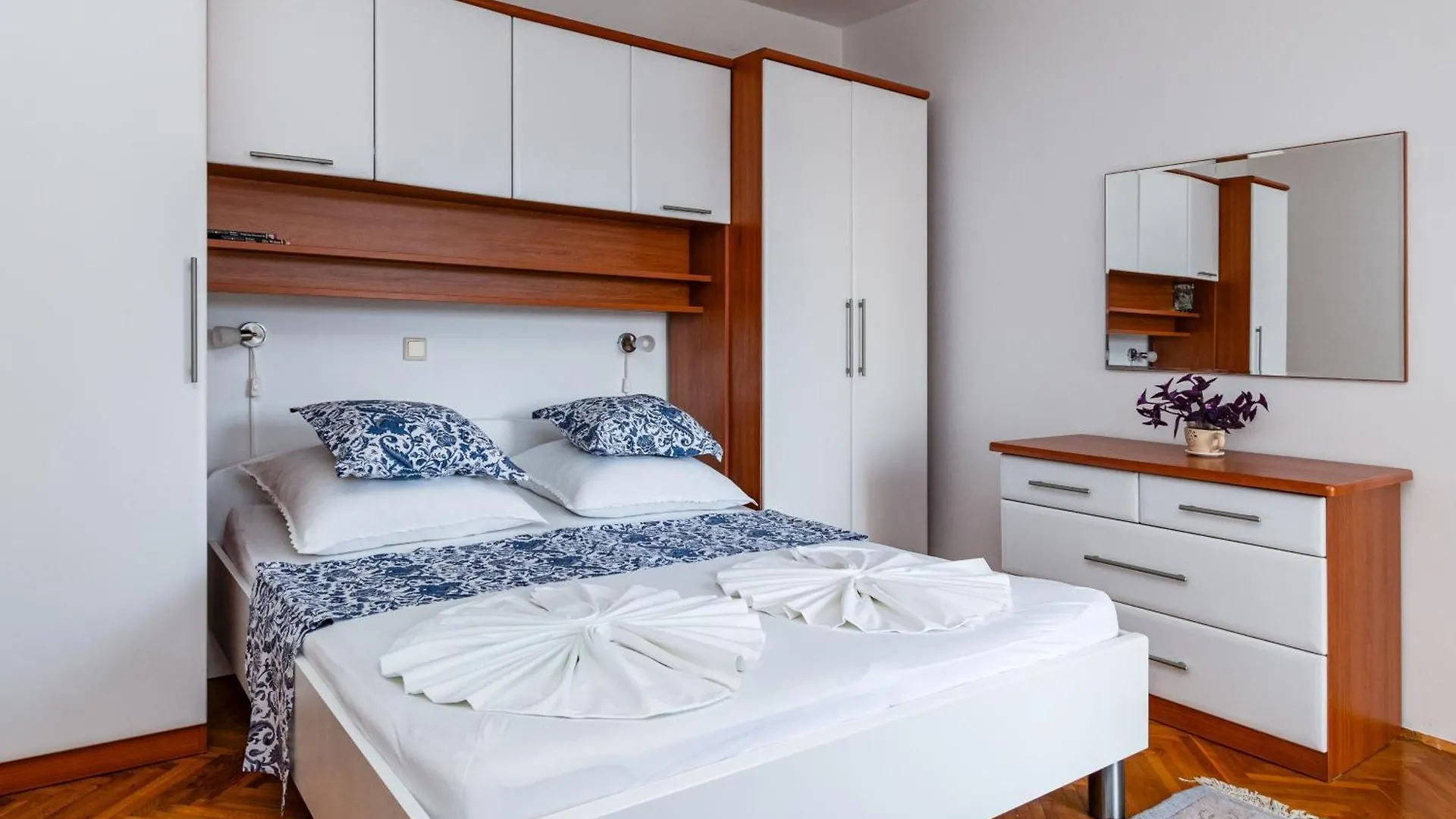Apartments With A Parking Space Banjol, Rab - 5022 Croatia