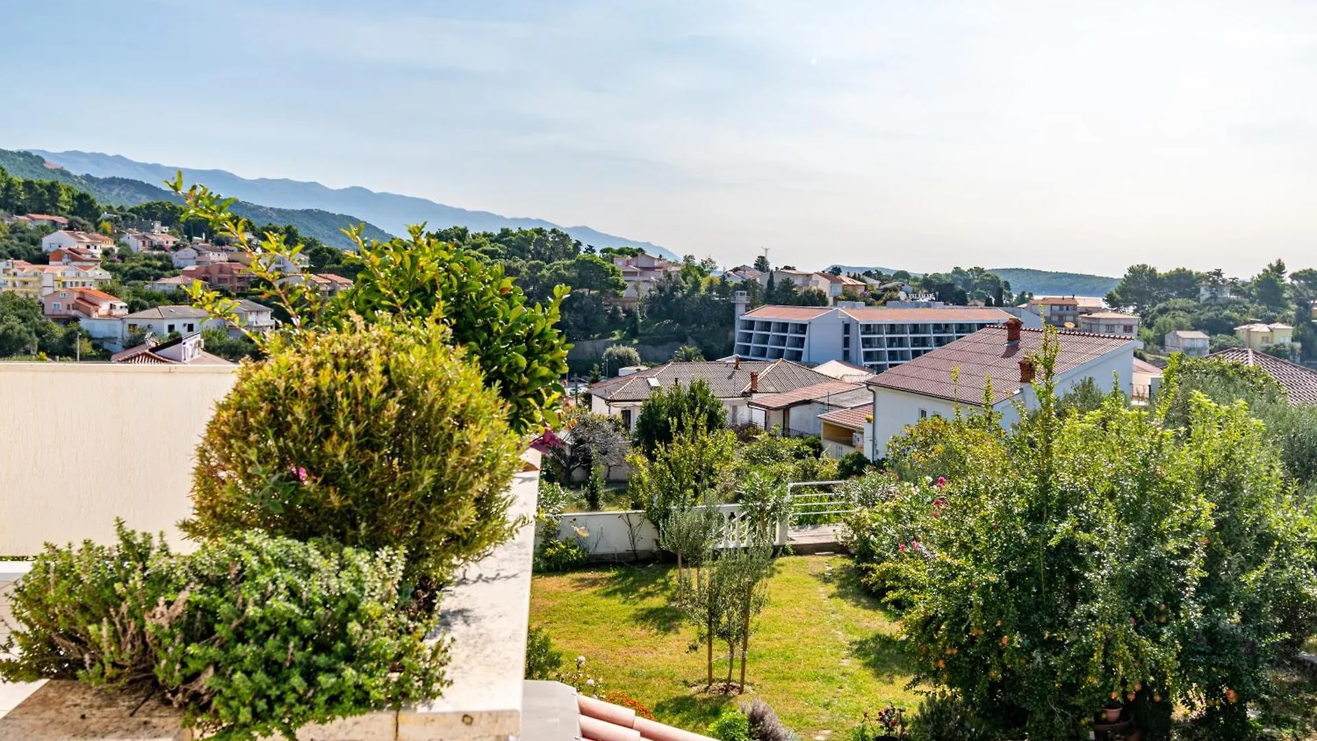 Apartments With A Parking Space Banjol, Rab - 5022 Croatia