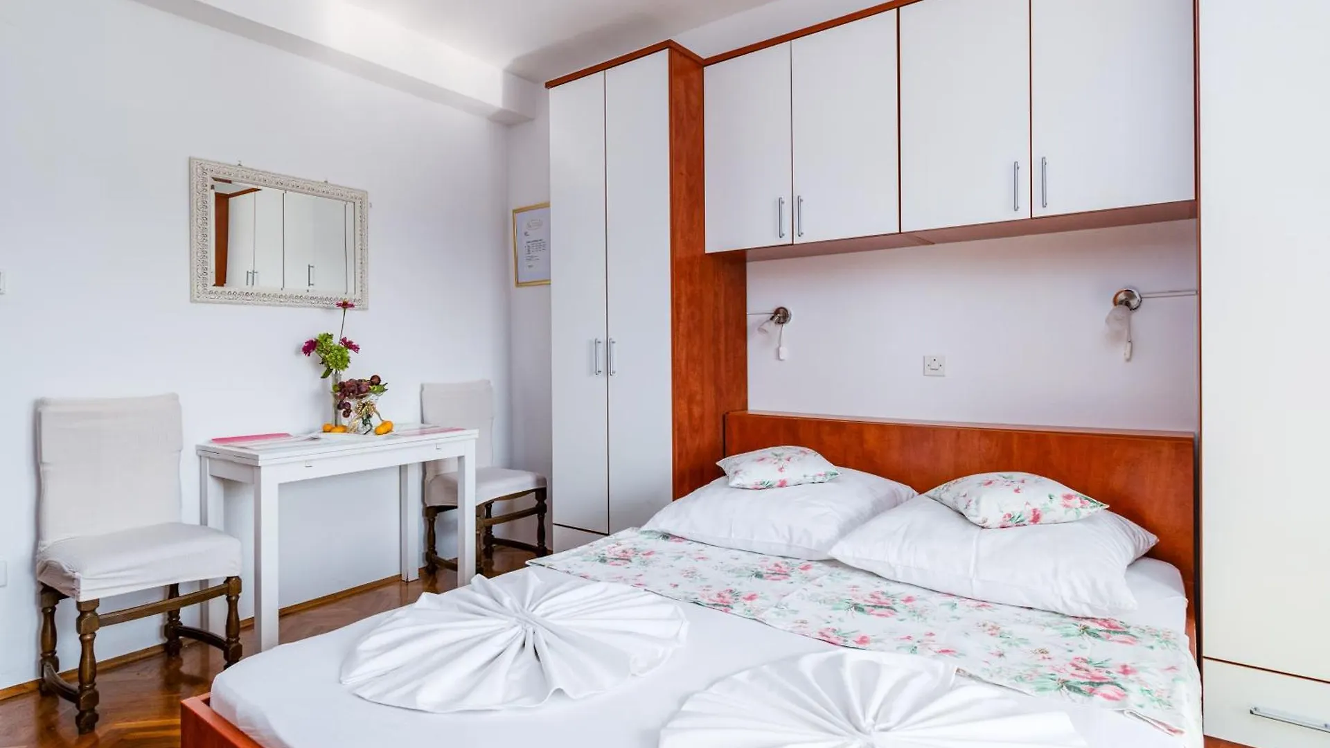Apartments With A Parking Space Banjol, Rab - 5022 Croatia
